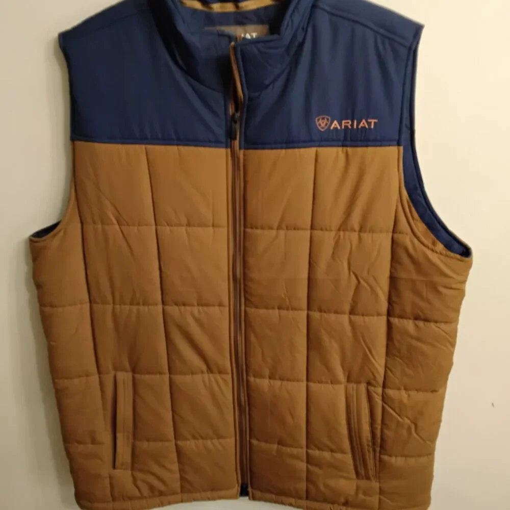 Ariat Men's Tan and Navy Quilted Vest. Excellent Condition.. XLT - Picture 2 of 7